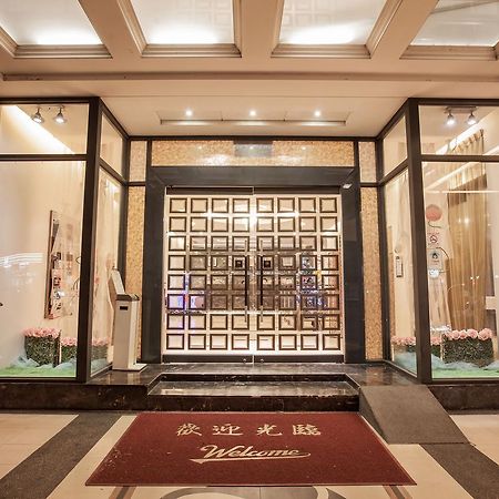 Mila Hotel Тайчжун Екстер'єр фото