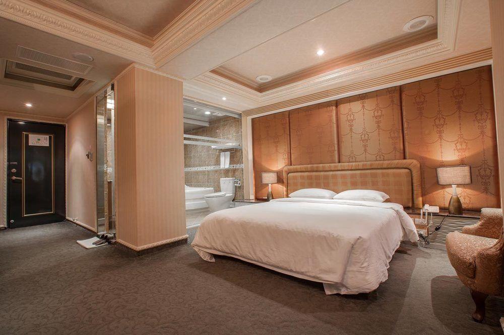 Mila Hotel Тайчжун Екстер'єр фото