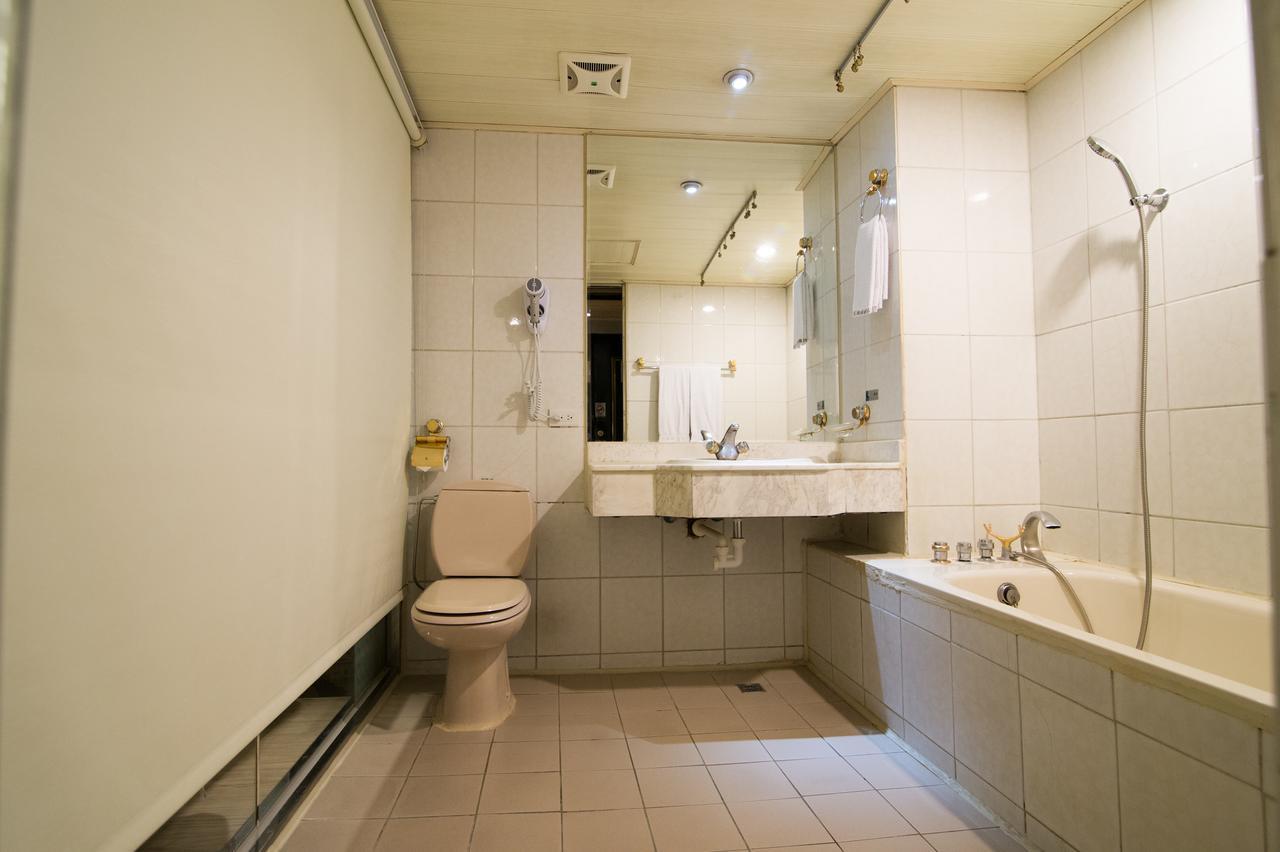 Mila Hotel Тайчжун Екстер'єр фото