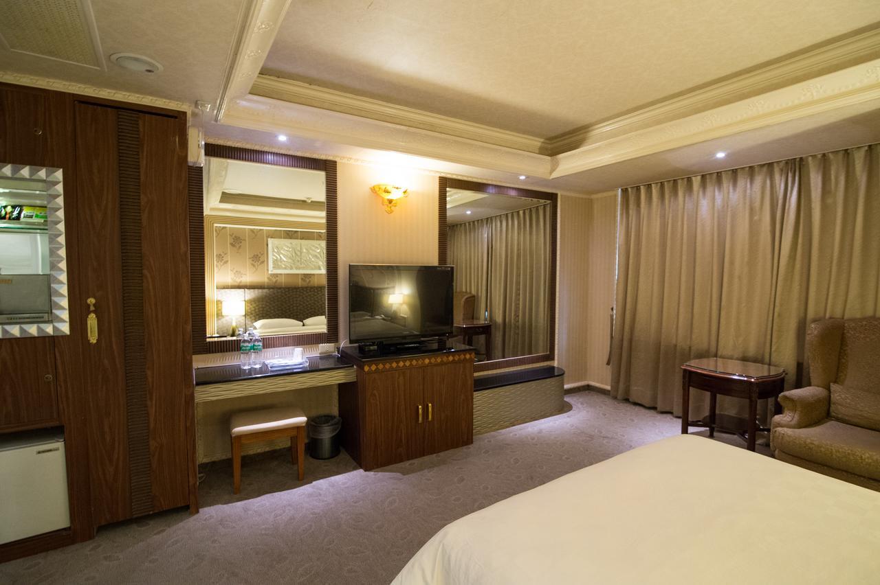 Mila Hotel Тайчжун Екстер'єр фото