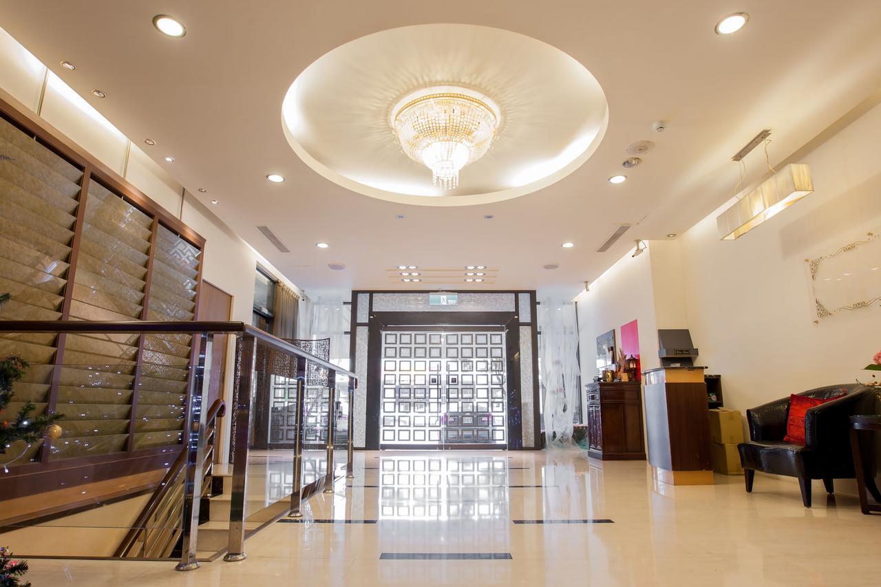 Mila Hotel Тайчжун Екстер'єр фото