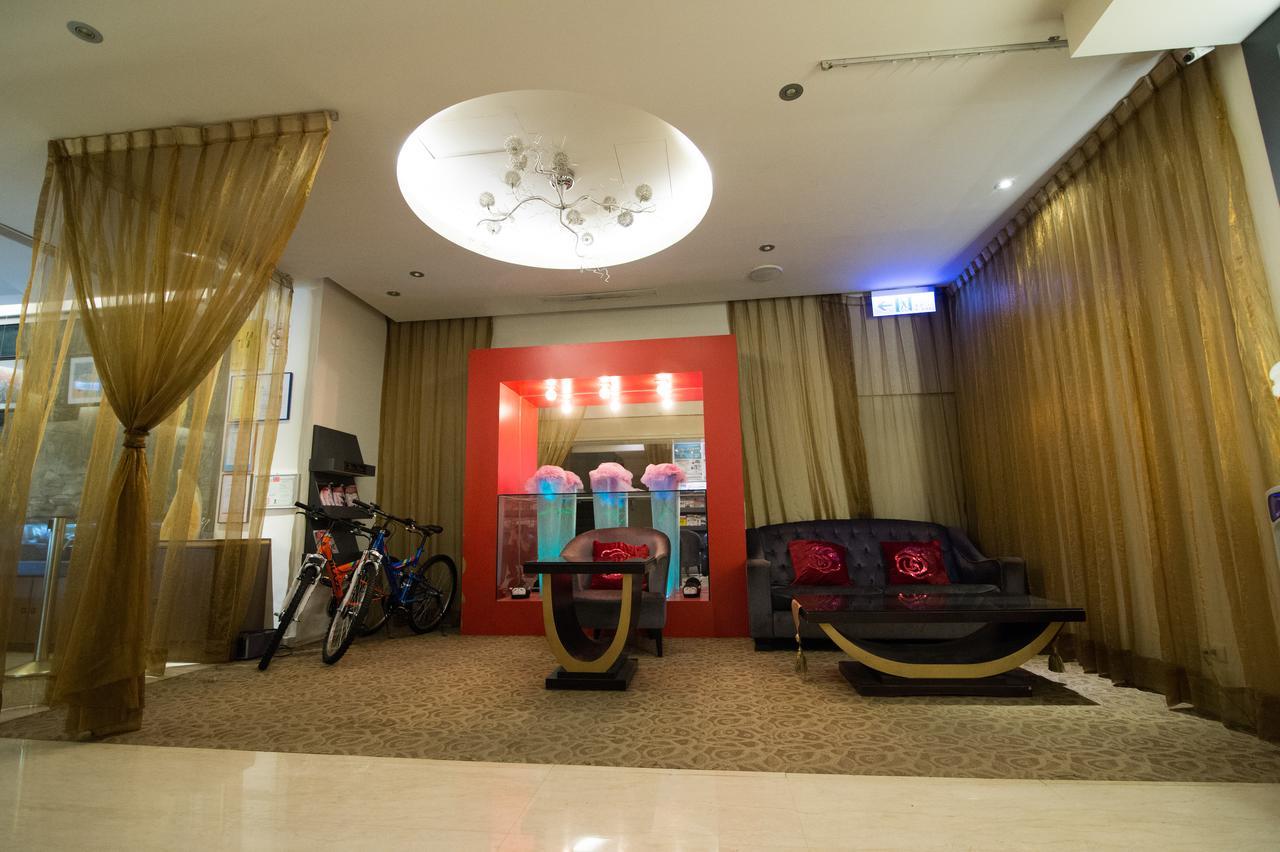 Mila Hotel Тайчжун Екстер'єр фото
